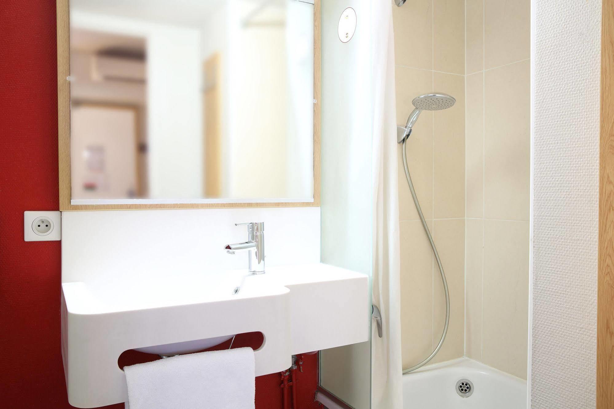 B&B Hotel Toulon La Seyne Sur Mer Luaran gambar